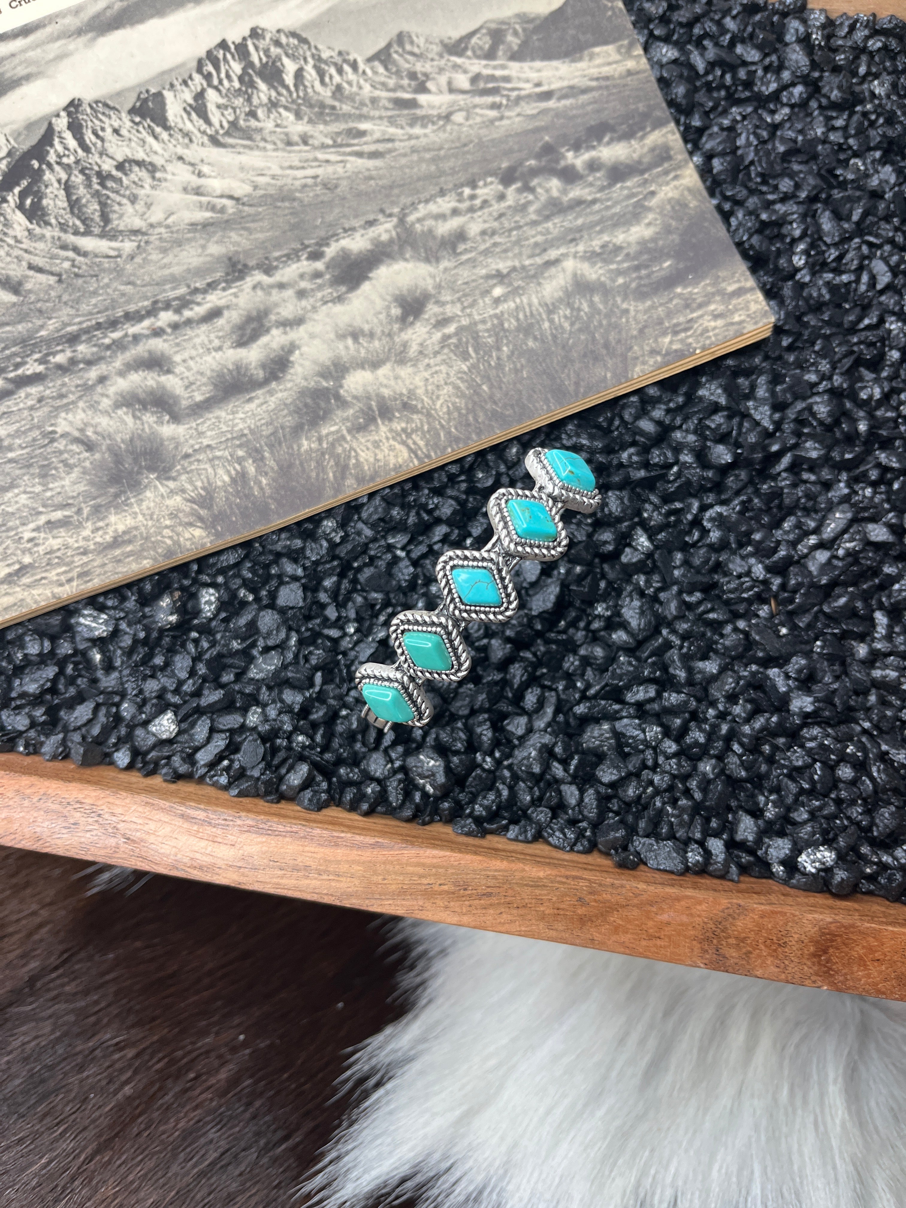 Diamond Shape 5 Stone Cuff