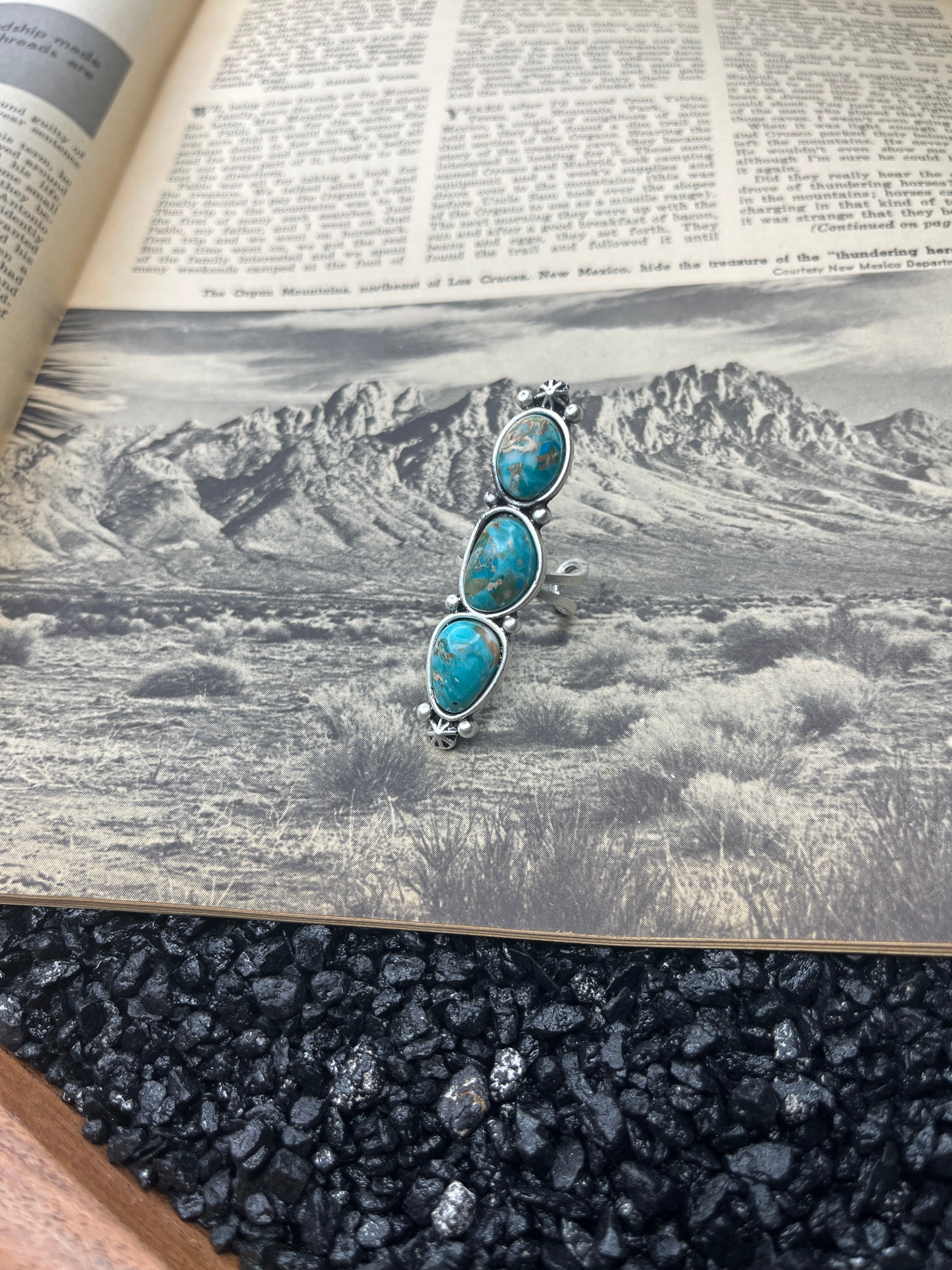 Detailed 3 Stone Faux Turquoise Ring